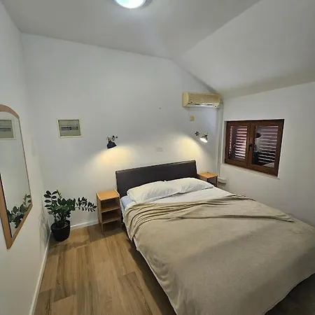 Lovor Zaton (Dubrovnik-Neretva)