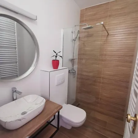 Lovor Apartment *