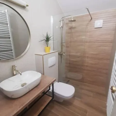 Apartment Lovor
