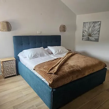 Apartment Lovor *