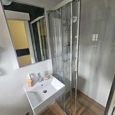 Apartment Lovor