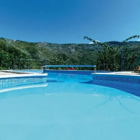 Apartment Lovor *