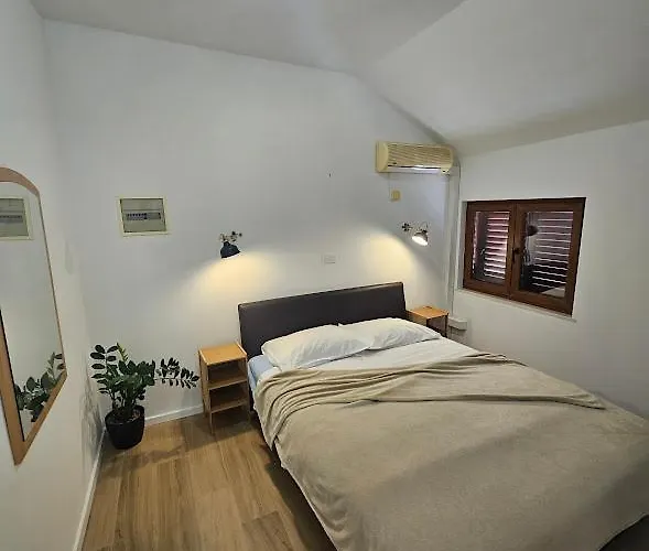 Lovor Zaton (Dubrovnik-Neretva)